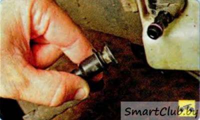 Как заменить насос омывателя лобового стекла? 2 Как заменить насос омывателя лобового стекла?