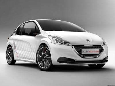 Разработчики Peugeot сделали гибрид из обычной модели 208. 2 Peugeot
